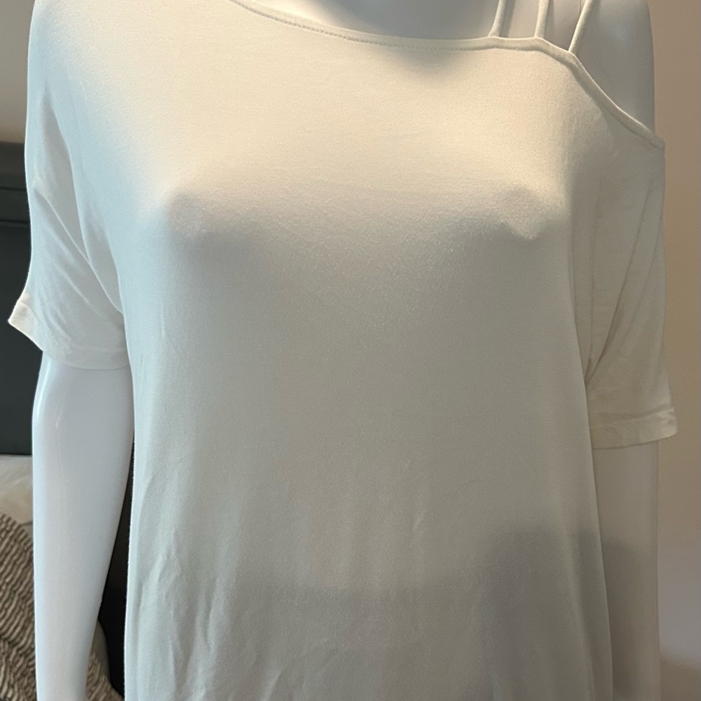 CBRAND XS white Asymmetrical Short Sleeve Tee